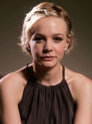 Кэри Маллиган (Carey Mulligan) poses for a portrait to promote the film ‘Never Let Me Go’ at the Toronto International Film Festival, 13.09.2010 - 11xHQ 8a4bb6520411483