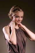 Кэри Маллиган (Carey Mulligan) poses for a portrait to promote the film ‘Never Let Me Go’ at the Toronto International Film Festival, 13.09.2010 - 11xHQ D1557d520411465