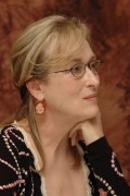Мэрил Стрип (Meryl Streep) Prime press conference portraits (New York, 01.10.2005) 355252520677653
