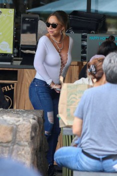 Mariah Carey de compras en el día de Acción de Gracias
