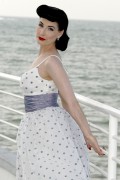 Дита фон Тиз (Dita von Teese) Photoshoot in Senigallia, Italy (12xHQ) E49b71522134547