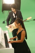 Алисия Кейс (Alicia Keys) music video shoot (Another Way To Die) (11xHQ) B2de81523160795