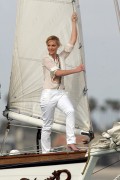 Кэтрин Хейгл (Katherine Heigl) On A Sailboat for Fashion Shoot (19xHQ) 042a3d523383171