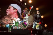 The Red Hot Chili Peppers - Perfoms on stage at T in The Park Festival in Strathallan Castle, Scotland, July 10 2016 (34xHQ) 15e92c523509634