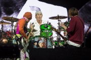 The Red Hot Chili Peppers - Perfoms on stage at T in The Park Festival in Strathallan Castle, Scotland, July 10 2016 (34xHQ) E0e93a523509582