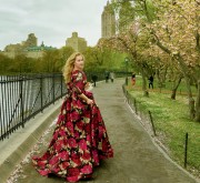 Эми Шумер (Amy Schumer) Annie Leibovitz Photoshoot for Vogue 2016 (6xHQ) Ee06f2523585766