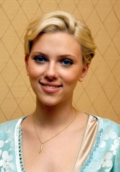 Скарлетт Йоханссон (Scarlett Johansson) at the Hollywood Foreign Press Association press conference portraits by Yoram Kahana for the movie "Girl With A Pearl Earring" held in Los Angeles, CA on November 12, 2003 (30xHQ) 0c6fbe523822405