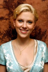 Скарлетт Йоханссон (Scarlett Johansson) at the Hollywood Foreign Press Association press conference portraits by Yoram Kahana for the movie "Girl With A Pearl Earring" held in Los Angeles, CA on November 12, 2003 (30xHQ) B10bf5523822354