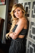 Дженнет МакКарди (Jennette McCurdy) 'Between' Photocall, Toronto, June 29 2016 (29xHQ) A23977523857664