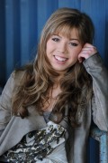 Дженнет МакКарди (Jennette McCurdy) Larry Marano Photoshoot, February 2011 (40xHQ) C56a19523859875