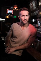 Райан Рейнольдс (Ryan Reynolds) photoshoot Martin E Klimek USA Today 2016 (2xHQ) 9d1e2f523972638