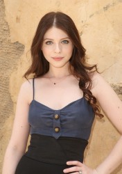 Мишель Трахтенберг (Michelle Trachtenberg) Portrait shoot at the NBC In Front presentation, 12.05.2009 (2xHQ) 31de07524065829