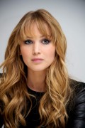 Дженнифер Лоуренс (Jennifer Lawrence) The Hunger Games press conference portraits by Vera Anderson (01.03.12) - 129xHQ 35ecbb524165670
