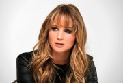 Дженнифер Лоуренс (Jennifer Lawrence) The Hunger Games press conference portraits by Vera Anderson (01.03.12) - 129xHQ 4b65c4524165620
