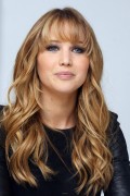Дженнифер Лоуренс (Jennifer Lawrence) The Hunger Games press conference portraits by Vera Anderson (01.03.12) - 129xHQ 840321524166230