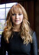 Дженнифер Лоуренс (Jennifer Lawrence) The Hunger Games press conference portraits by Vera Anderson (01.03.12) - 129xHQ F71978524166399