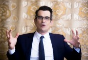 Тай Баррелл (Ty Burrell) 'Finding Dory' Press Conference by Armando Gallo, June 9 2016 (11xUHQ) 2af61d524215303