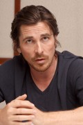 Кристиан Бэйл (Christian Bale) пресс конференция фильма The Dark Knight Rises (Беверли Хиллс, 8 июля 2012) 346e68525014304