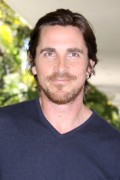 Кристиан Бэйл (Christian Bale) пресс конференция фильма The Dark Knight Rises (Беверли Хиллс, 8 июля 2012) 69b7d0525014350