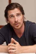 Кристиан Бэйл (Christian Bale) пресс конференция фильма The Dark Knight Rises (Беверли Хиллс, 8 июля 2012) 8025df525014140