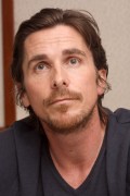 Кристиан Бэйл (Christian Bale) пресс конференция фильма The Dark Knight Rises (Беверли Хиллс, 8 июля 2012) D14a6b525014160