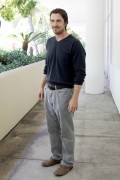 Кристиан Бэйл (Christian Bale) пресс конференция фильма The Dark Knight Rises (Беверли Хиллс, 8 июля 2012) E6ed01525014220