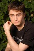 Дэниэл Рэдклифф (Daniel Radcliffe) My Boy Jack Promoshoot 2006 (5xMQ) A105ea525035428