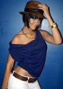 Рианна (Rihanna) Planet Photoshoot (9xMQ) F74a7c525037410