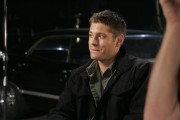 Дженсен Эклс (Jensen Ackles) Behind the Scenes on the Set of Supernatural - 6xMQ A8ead0525040087