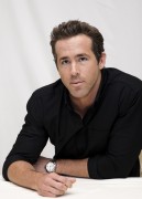 Райан Рейнольдс (Ryan Reynolds) The Change-Up Press Conference (2011.07.17) 5ed603525147256