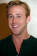 Райан Гослинг (Ryan Gosling) Drive press conference (Los Angeles, September 26, 2011) 03e672525163117
