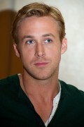 Райан Гослинг (Ryan Gosling) Drive press conference (Los Angeles, September 26, 2011) 1be67f525163007