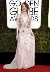 Emma Stone - 74th Annual Golden Globe Awards in Beverly Hills, CA - 01/08/2017