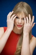 Тейлор Свифт (Taylor Swift) Dr. Zeuss' The Lorax Press Conference (07.02.2012) 047a9e525331493