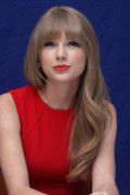 Тейлор Свифт (Taylor Swift) Dr. Zeuss' The Lorax Press Conference (07.02.2012) 7211ca525333215