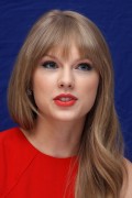Тейлор Свифт (Taylor Swift) Dr. Zeuss' The Lorax Press Conference (07.02.2012) Fbda35525333144