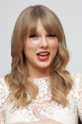 Тейлор Свифт (Taylor Swift) One Chance Press Conference (Four Seasons Hotel, Beverly Hills, 11.21.2013) Bab0ab525344629
