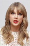 Тейлор Свифт (Taylor Swift) One Chance Press Conference (Four Seasons Hotel, Beverly Hills, 11.21.2013) Ea1503525344600