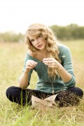 Тейлор Свифт (Taylor Swift) Brian Doben Photoshoot for People Magazine, 10.01.2010 - 30xHQ Ba975f525350754