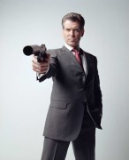 Пирс Броснан (Pierce Brosnan) James Bond 007 promo shoot (6xHQ) Bb1e99525359964
