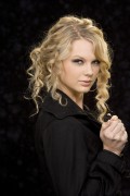 Тейлор Свифт (Taylor Swift) 50th Annual Grammy Awards Nominations Portraits, 12.06.2007 (7xHQ) Eb731b525367637