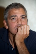 Джордж Клуни (George Clooney) “The Ides Of March” Press Conference (Four Seasons Hotel in Beverly Hills, California (September 26, 2011) 83ed0e525382787