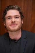 Ричард Мэдден (Richard Madden) Game of Thrones Press Conference,14.05.12 (5xHQ) 5ebbd2525595042