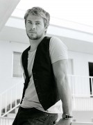 Крис Хемсворт (Chris Hemsworth) фото Carlotta Moye - 41xHQ 2c1a21525615595