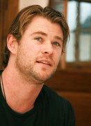 Крис Хемсворт (Chris Hemsworth) 'Thor' Portrait Session (04.04.2011) 2f943b525617095