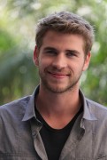 Лиам Хемсворт (Liam Hemsworth) The Hunger Games Press Conference (2012) (15xHQ) 4662aa525616294