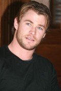 Крис Хемсворт (Chris Hemsworth) 'Thor' Portrait Session (04.04.2011) 6336c8525617209