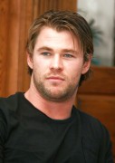 Крис Хемсворт (Chris Hemsworth) 'Thor' Portrait Session (04.04.2011) E14953525617521