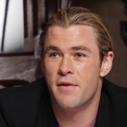 Крис Хемсворт (Chris Hemsworth) Snow White And The Huntsman press conference (West Suffex, May 13, 2012) E524be525617968