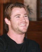 Крис Хемсворт (Chris Hemsworth) 'Thor' Portrait Session (04.04.2011) Ed225a525617374